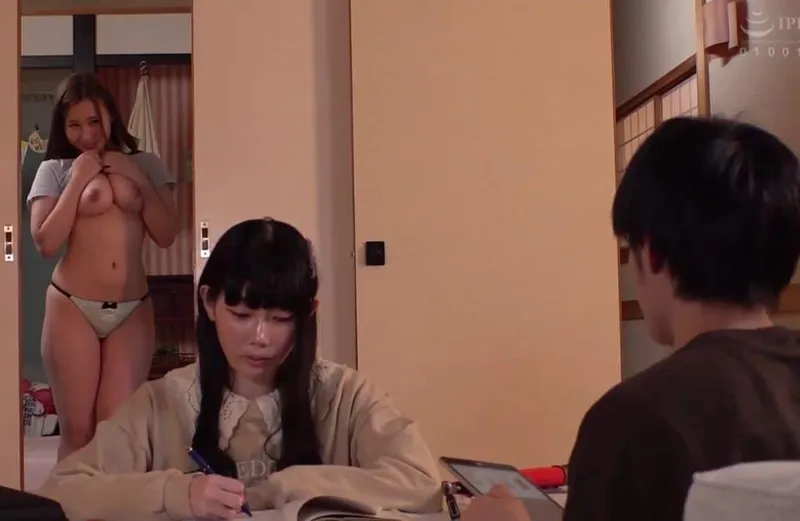 đến nhà bồ học nhóm nhưng chị gái cô ấy lại gạ tình